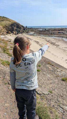 Holly's Sponsored Walk On Wednesday Holly completed the 6 miles from Elie to Pittenweem in Fife Scotland, along the coastal path.
